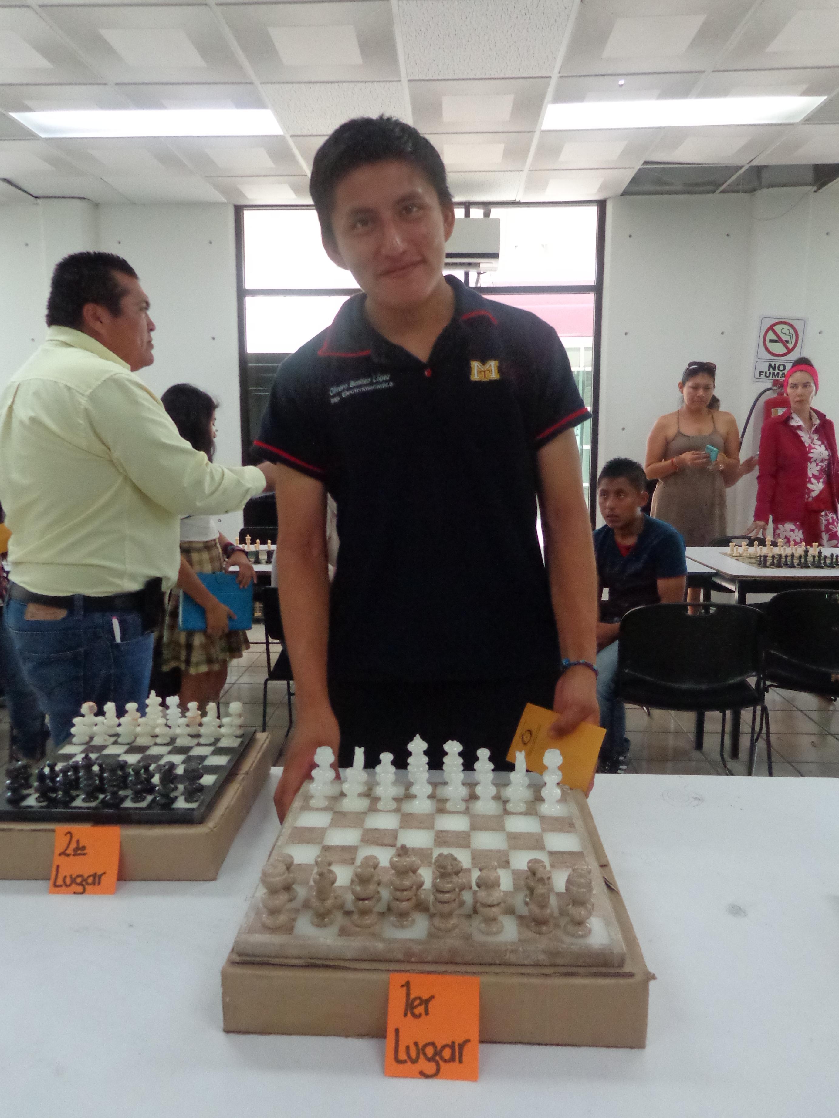 EN EL MARCO DEL XV ANIVERSARIO DEL ITSM, SE REALIZÓ EL PRIMER TORNEO DE AJEDREZ.
