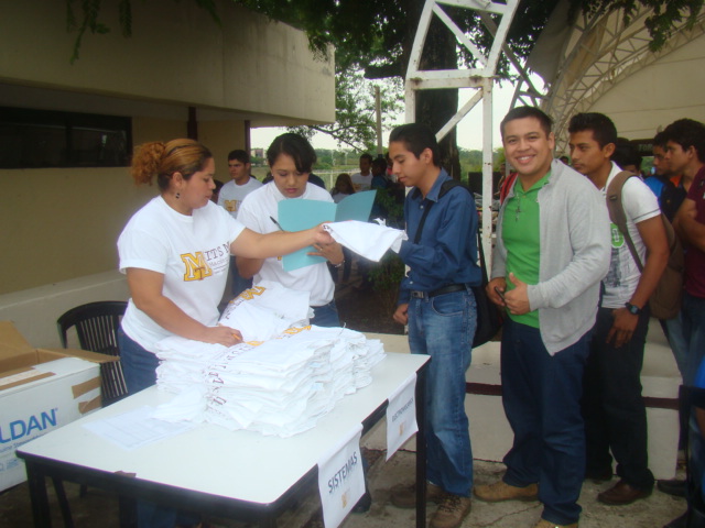 SE LES DA LA BIENVENIDA A LOS ALUMNOS DEL ITSM, CON EL EVENTO “VEN Y PONTE LA CAMISETA”