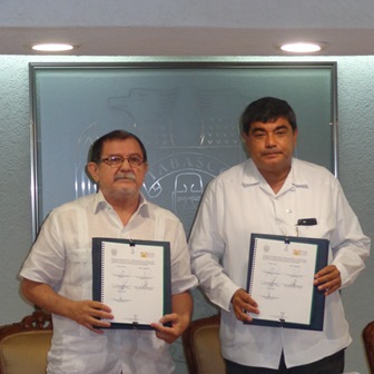 FIRMAN CONVENIO DE COLABORACIÓN EL ITSM Y LA UJAT.