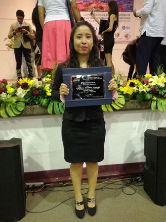 RECIBE ALUMNA DEL ITSM RECONOCIMIENTO DE EXCELENCIA ACADÉMICA DEL ANFEI.