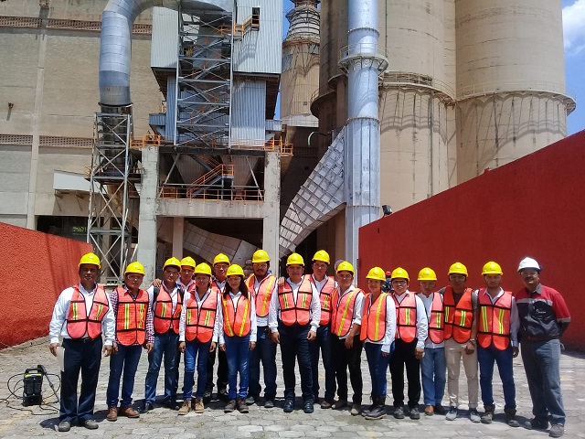 VISITA DE ESTUDIO DE LA CARRERA INGENIERÍA CIVIL