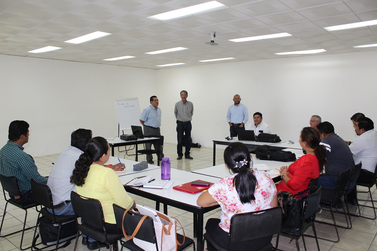 CURSOS DE FORMACIÓN Y ACTUALIZACIÓN DOCENTE