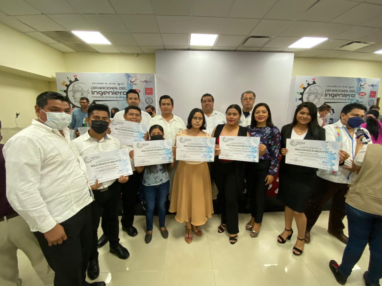 ESTUDIANTES DEL ITSM RECONOCIDOS DENTRO LOS MEJORES ESTUDIANTES DE INGENIERÍA DEL ESTADO DE TABASCO.