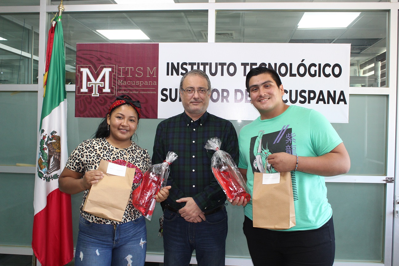 VISITA DE ATLETAS DE ALTO RENDIMIENTO DE HALTEROFILIA