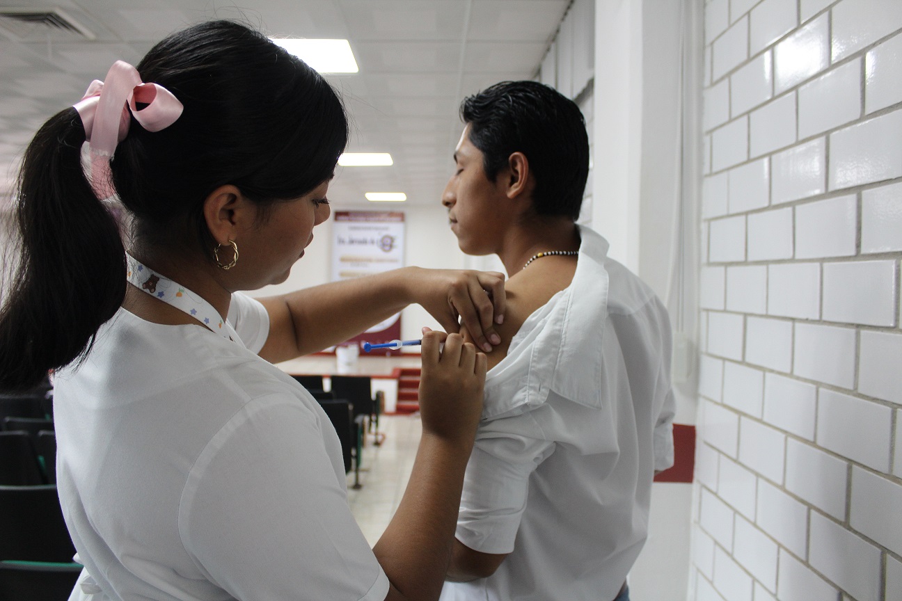 VACUNACIÓN CONTRA INFLUENZA Y COVID-19