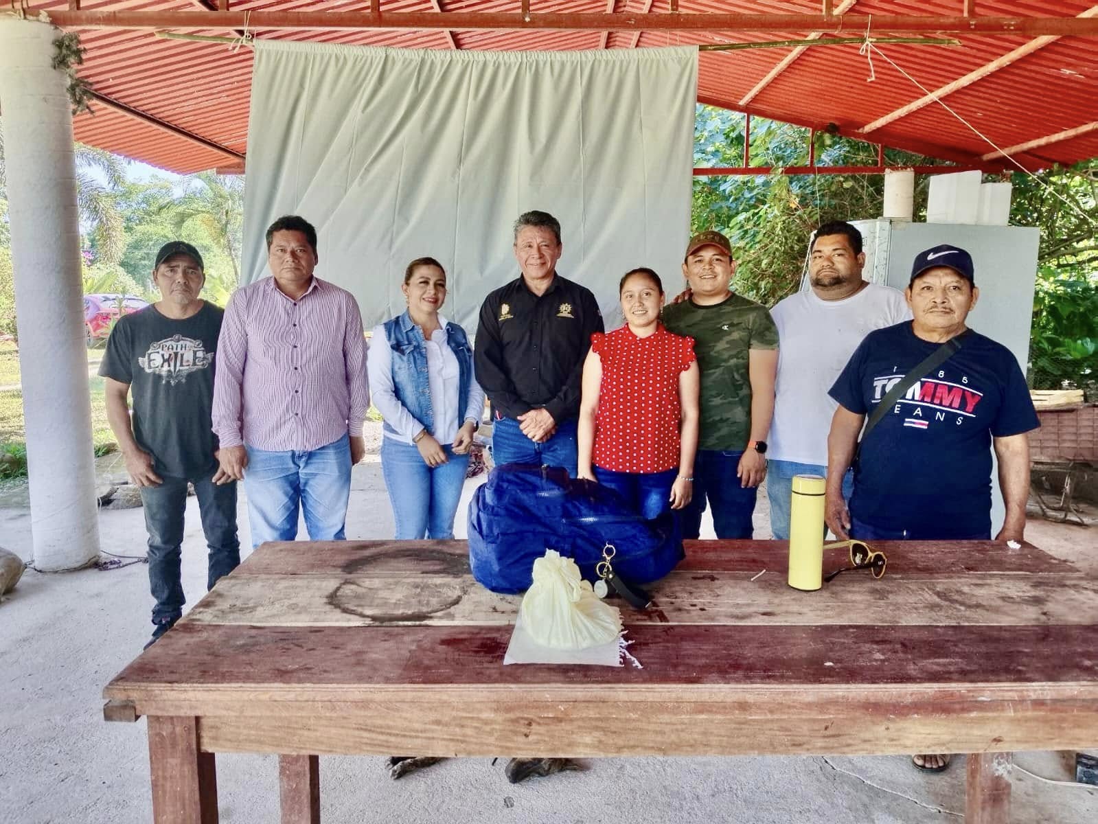 VINCULACIÓN ENTRE INSTITUTOS TECNOLÓGICOS Y APICULTORES UNIDOS DE TABASCO