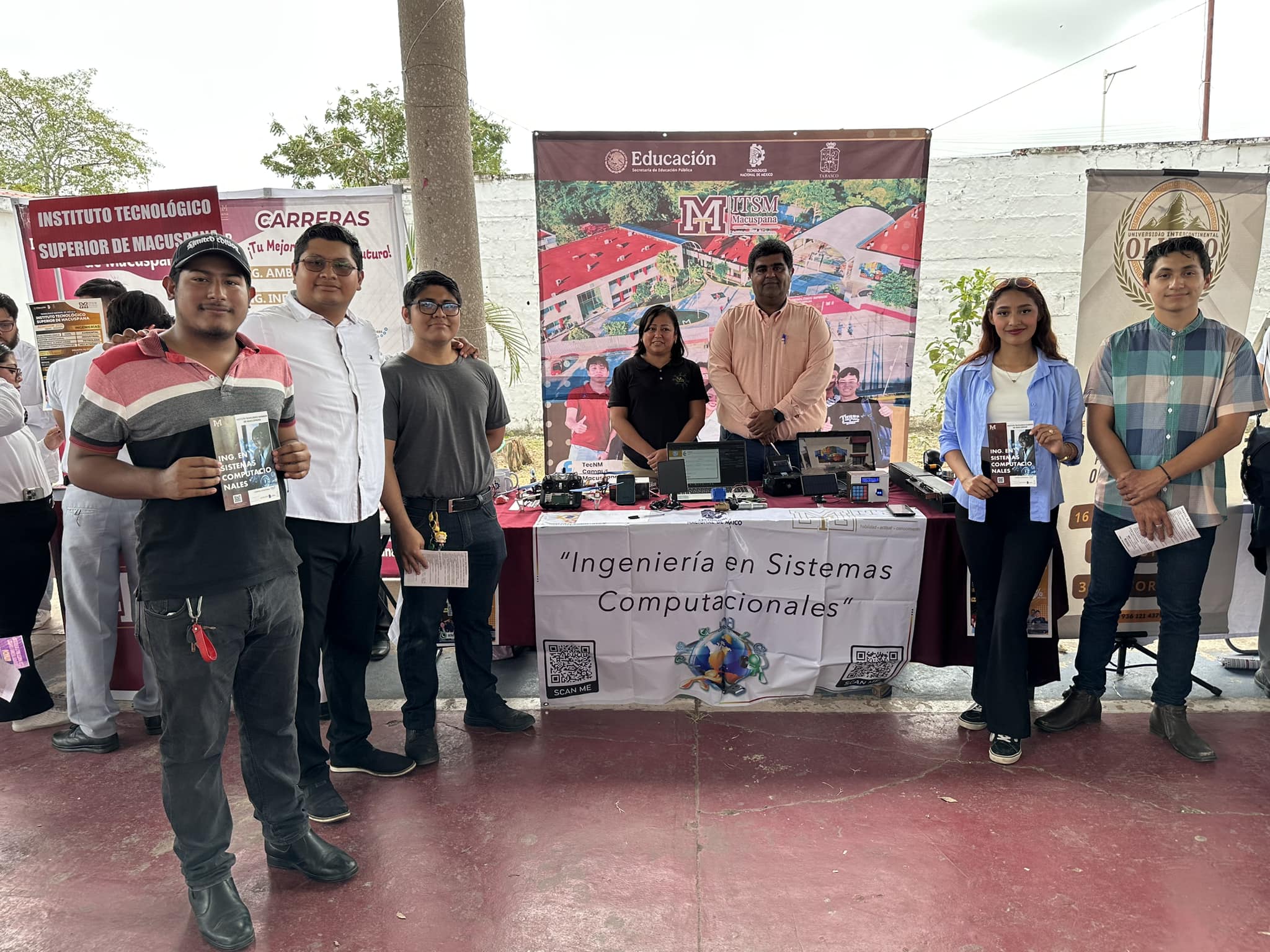 PARTICIPACIÓN EN FERIA PROFESIOGRÁFICA DEL COBATAB PLANTEL 4