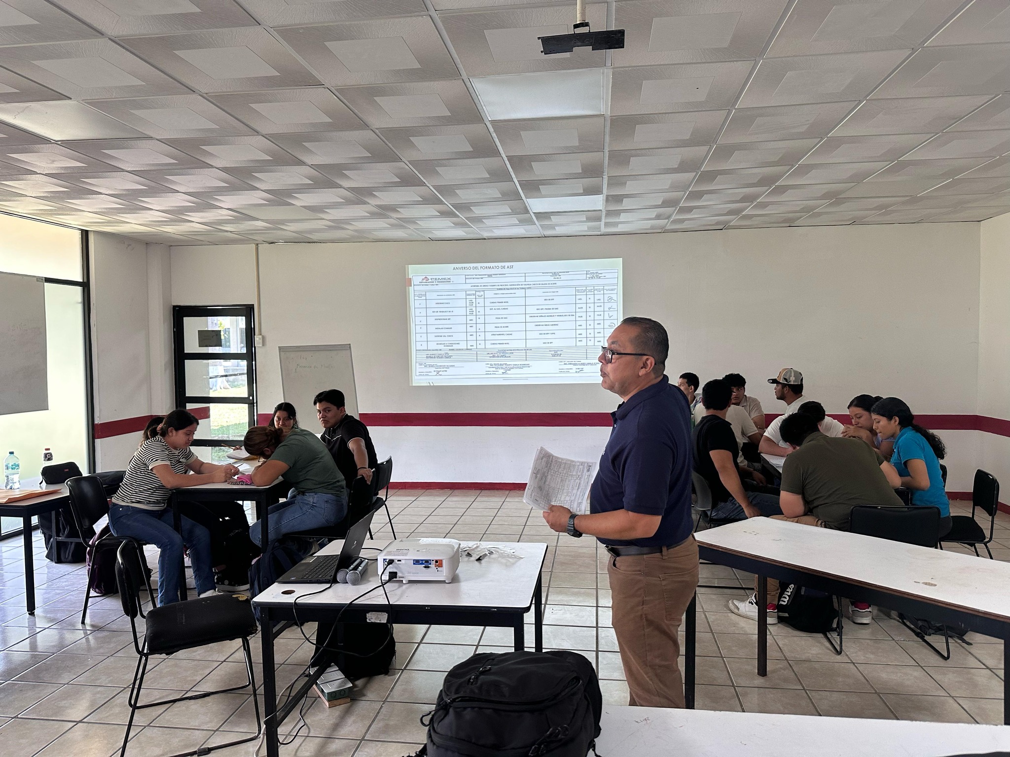 TALLER DE ANÁLISIS DE SEGURIDAD DE TRABAJOS