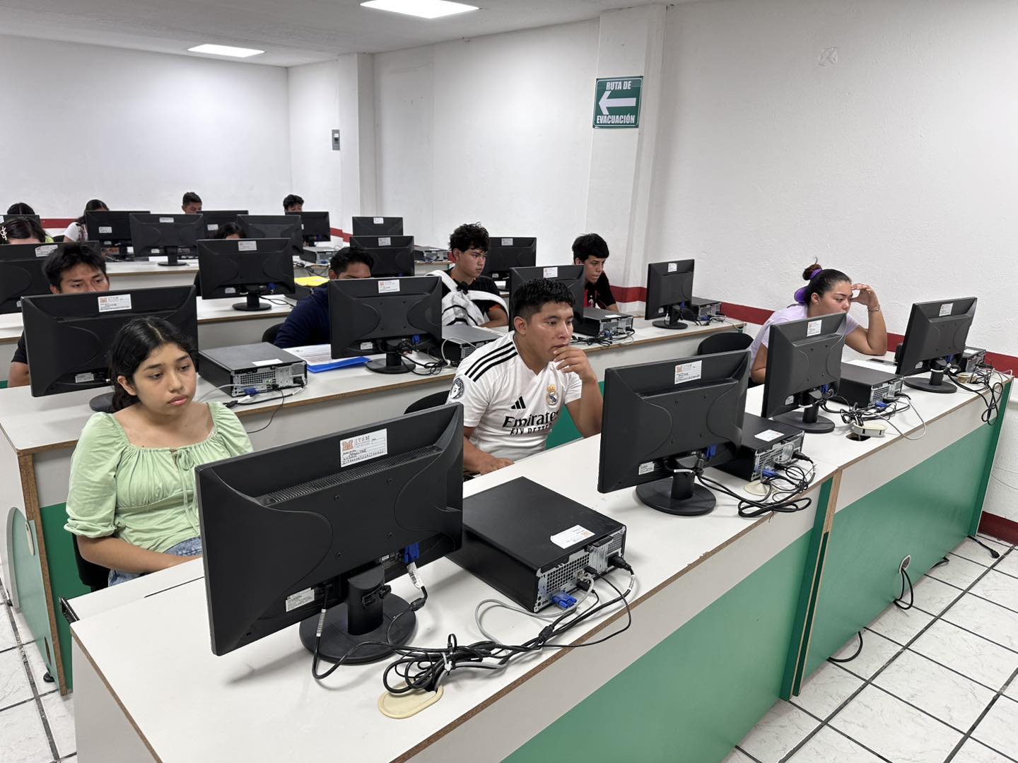 EXAMEN DE ADMISIÓN