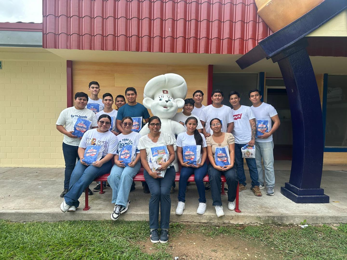 VISITA DE ESTUDIO BIMBO PLANTA VILLAHERMOSA