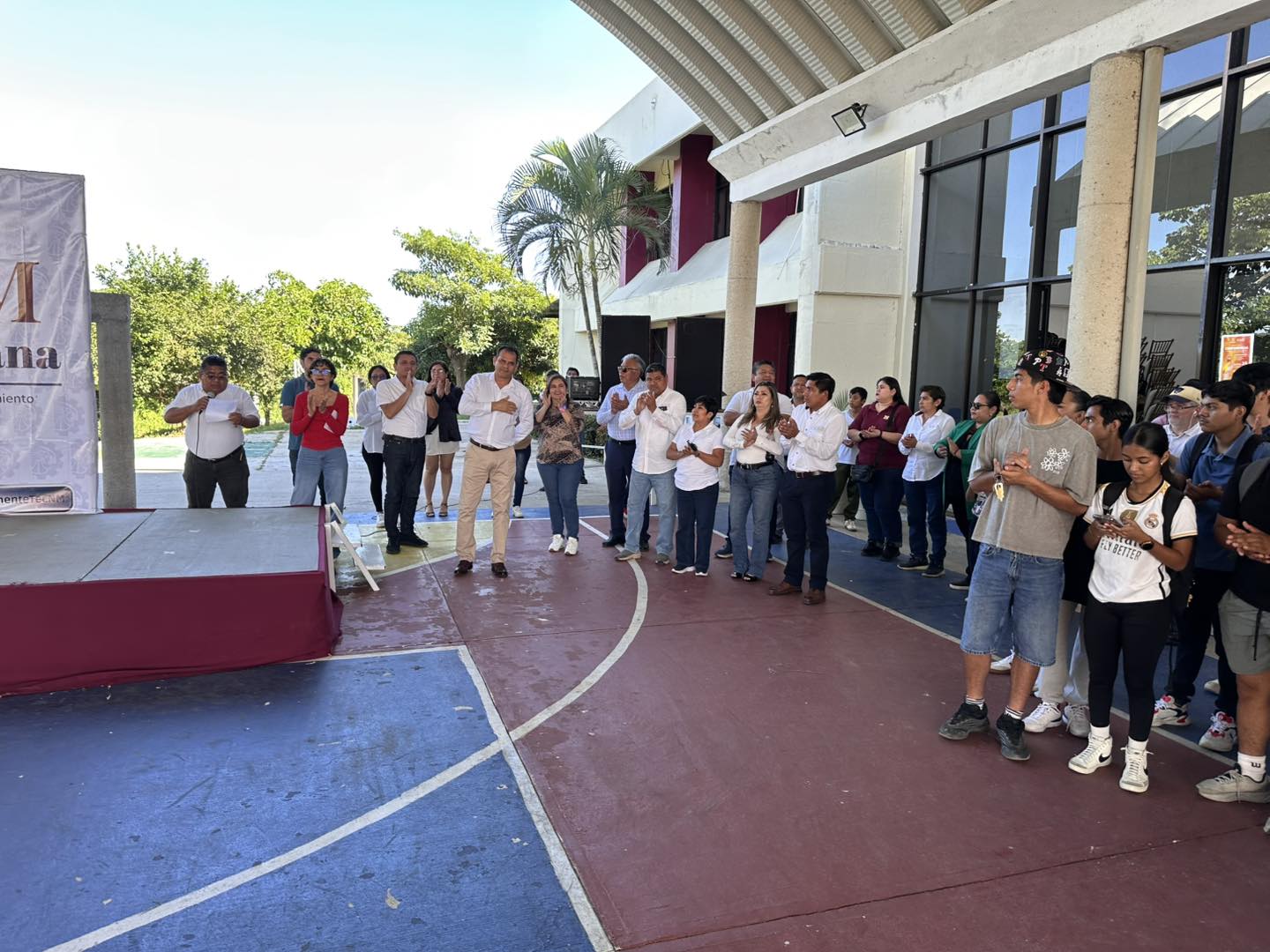MASCOTA INSTITUCIONAL