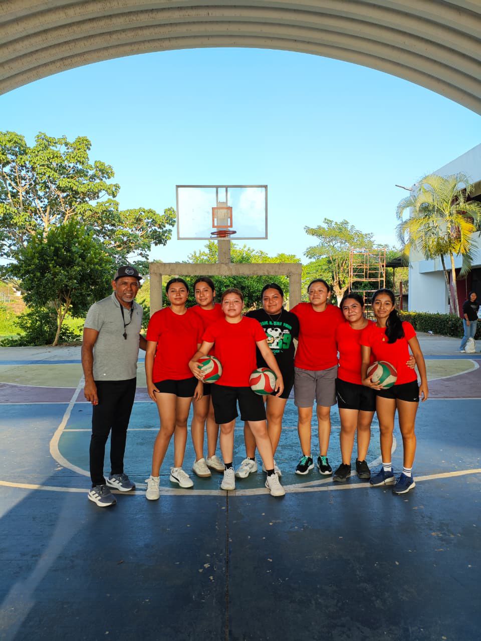 FINAL DE VOLEIBOL FEMENIL EN LOS TEQUIOS POR LA PAZ